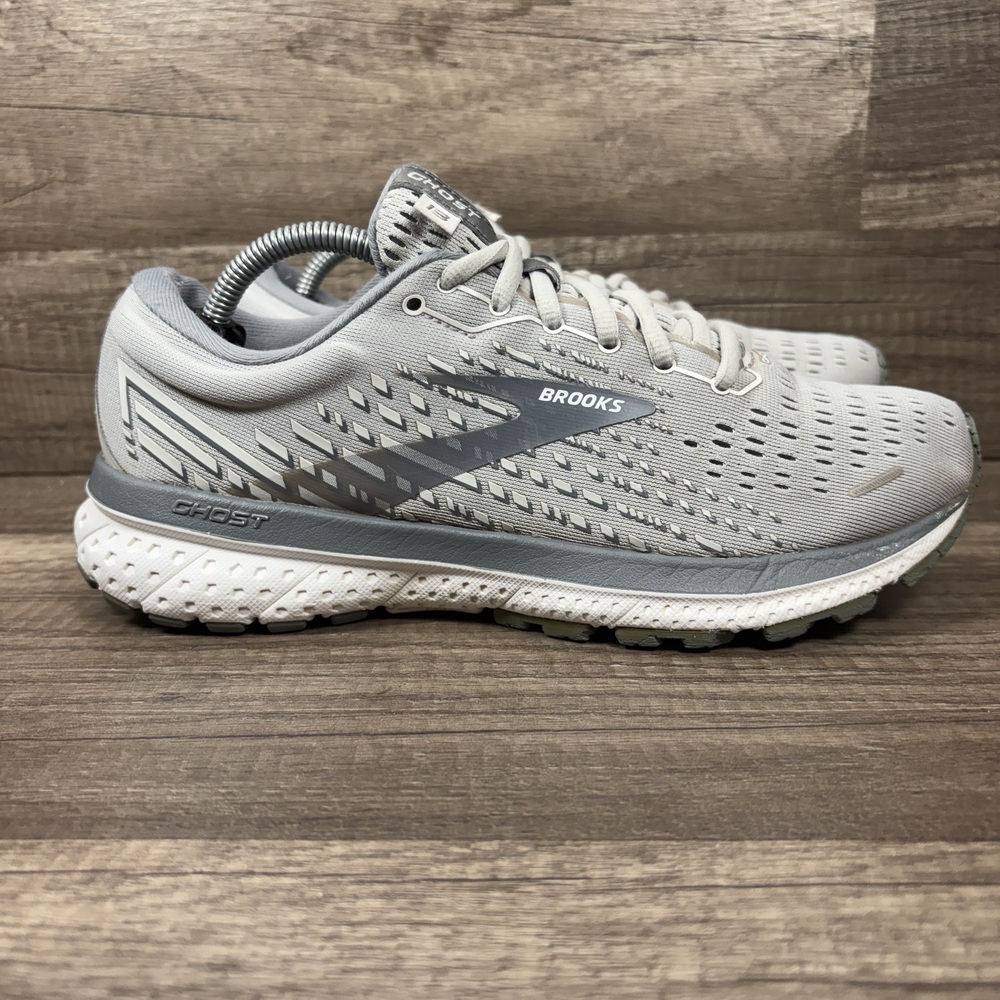 Brooks Ghost 13 Gray Womens US Size 8 EUR 39 1203381B051 Running Shoes